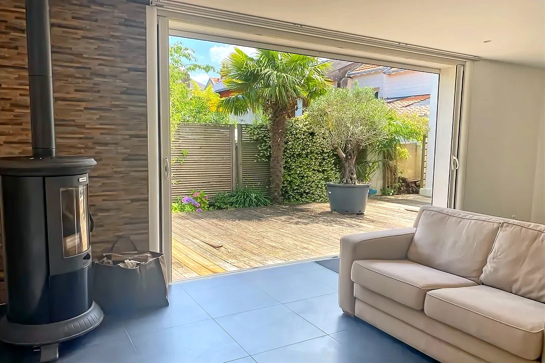 MAISON FAMILIALE -  5 CHAMBRES - JARDIN - DPE (C\/A)