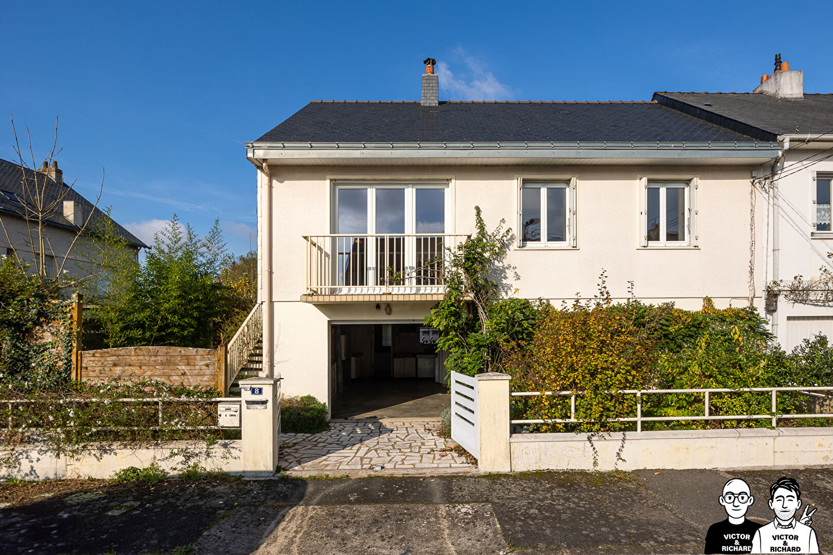 MAISON en IMPASSE PRIV\u00c9E - GRAND GARAGE et  JARDIN - BEAU POTENTIEL