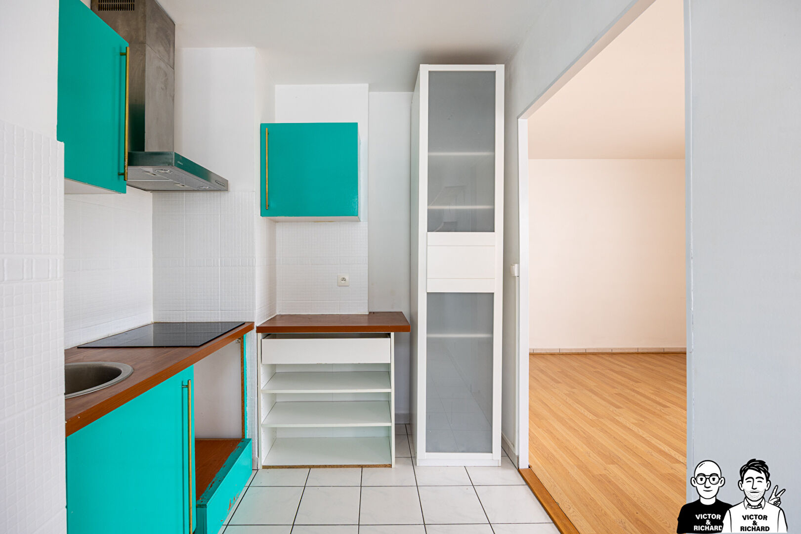 PRESTATIONS COMPL\u00c8TES pour cet APPARTEMENT TYPE 3 TRAVERSANT ? ASCENSEUR, LOGGIA, GARAGE et CAVE