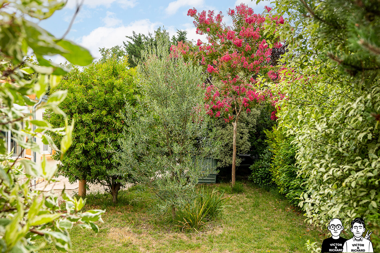 MAISON - JARDIN - 2 CHAMBRES - POTENTIEL D'\u00c9VOLUTION - CARPORT - D\u00c9PENDANCES 2
