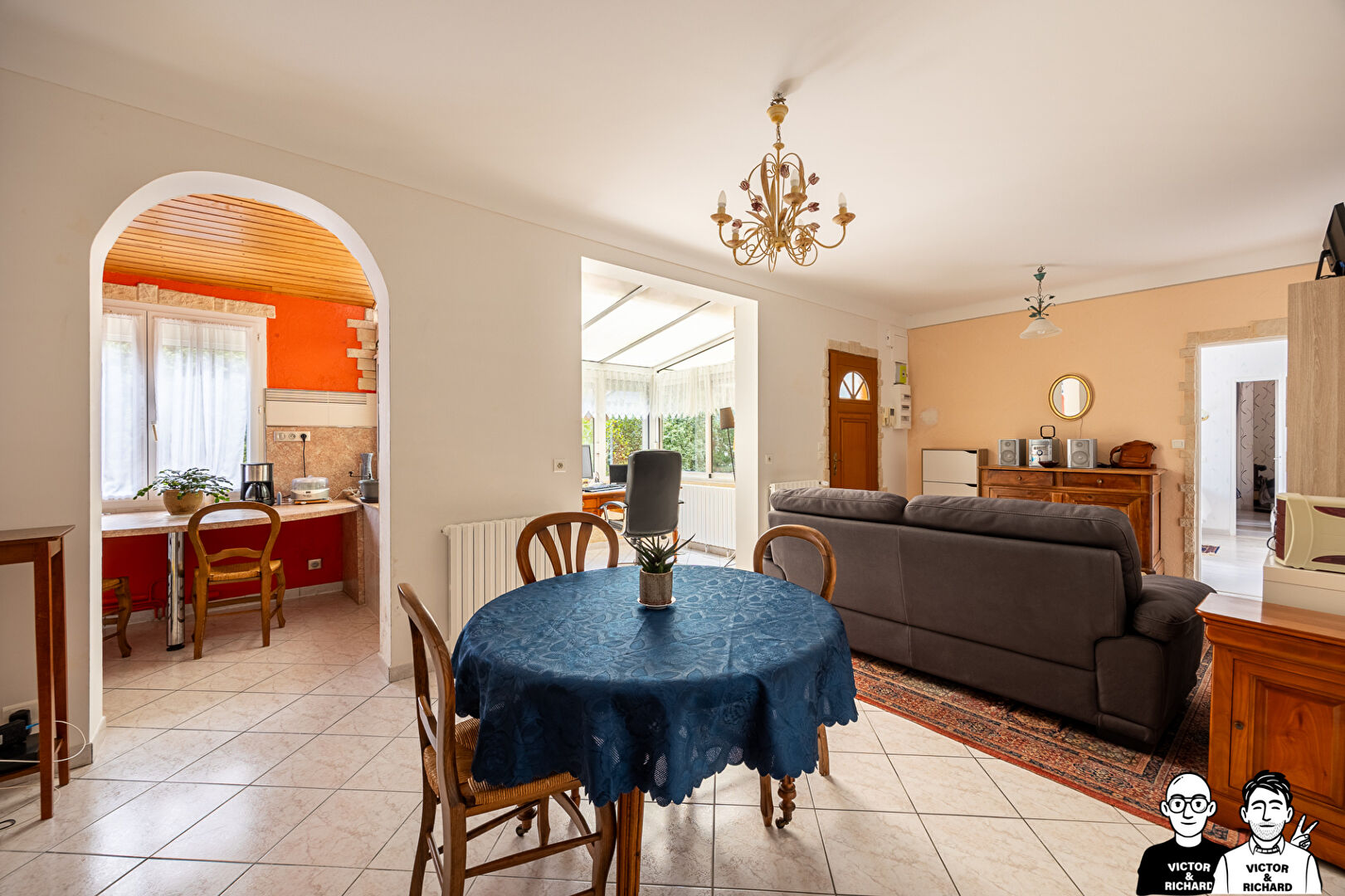 MAISON - JARDIN - 2 CHAMBRES - POTENTIEL D'\u00c9VOLUTION - CARPORT - D\u00c9PENDANCES 4\/18